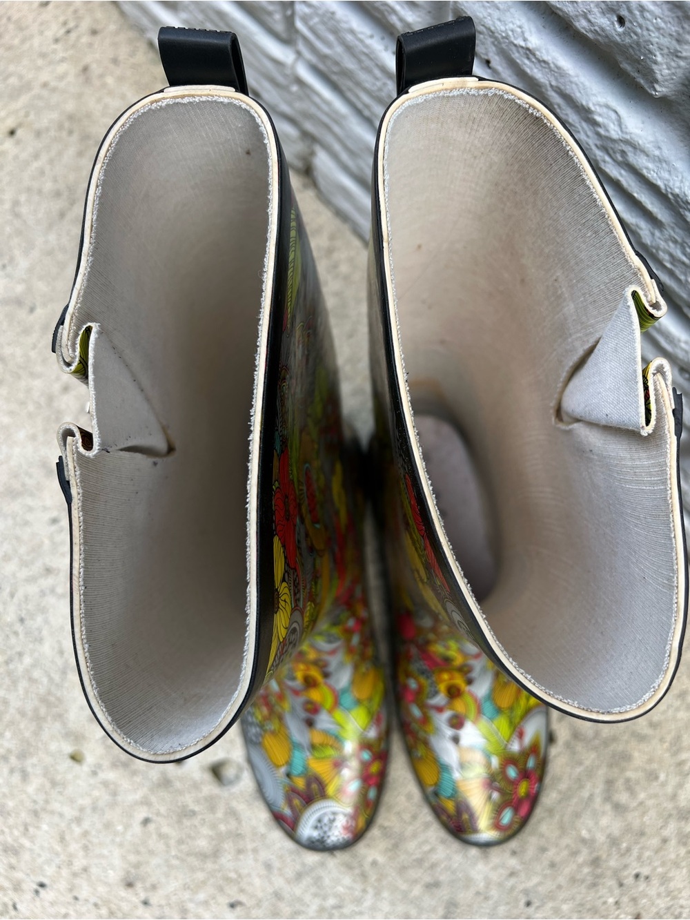 Western Chief | Women’s Floral Rain Boots in Black & Lime Green Multi Color Sz 9 - Picture 4 of 15